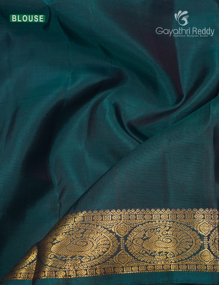 Pure Kanchipuram Silk Saree in Deep Purple and Deep Rama Green