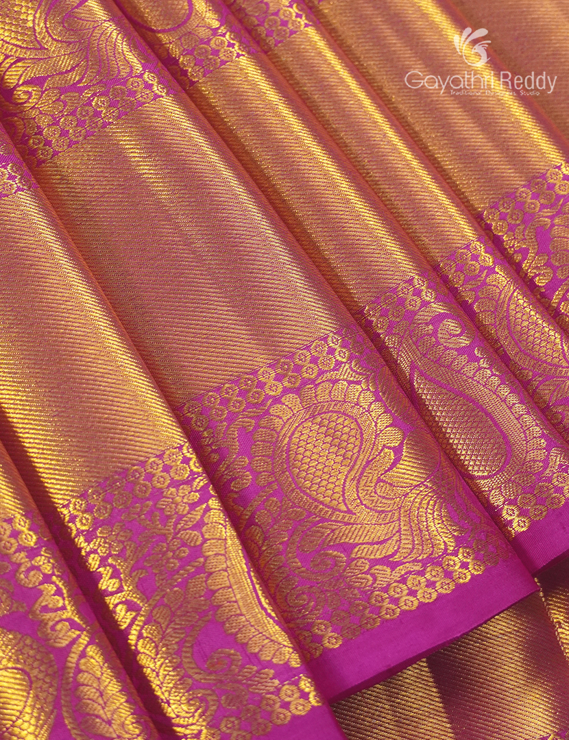Pure Kanchipuram Silk Bridal Saree in Dual tone of Peach and Magenta Pink