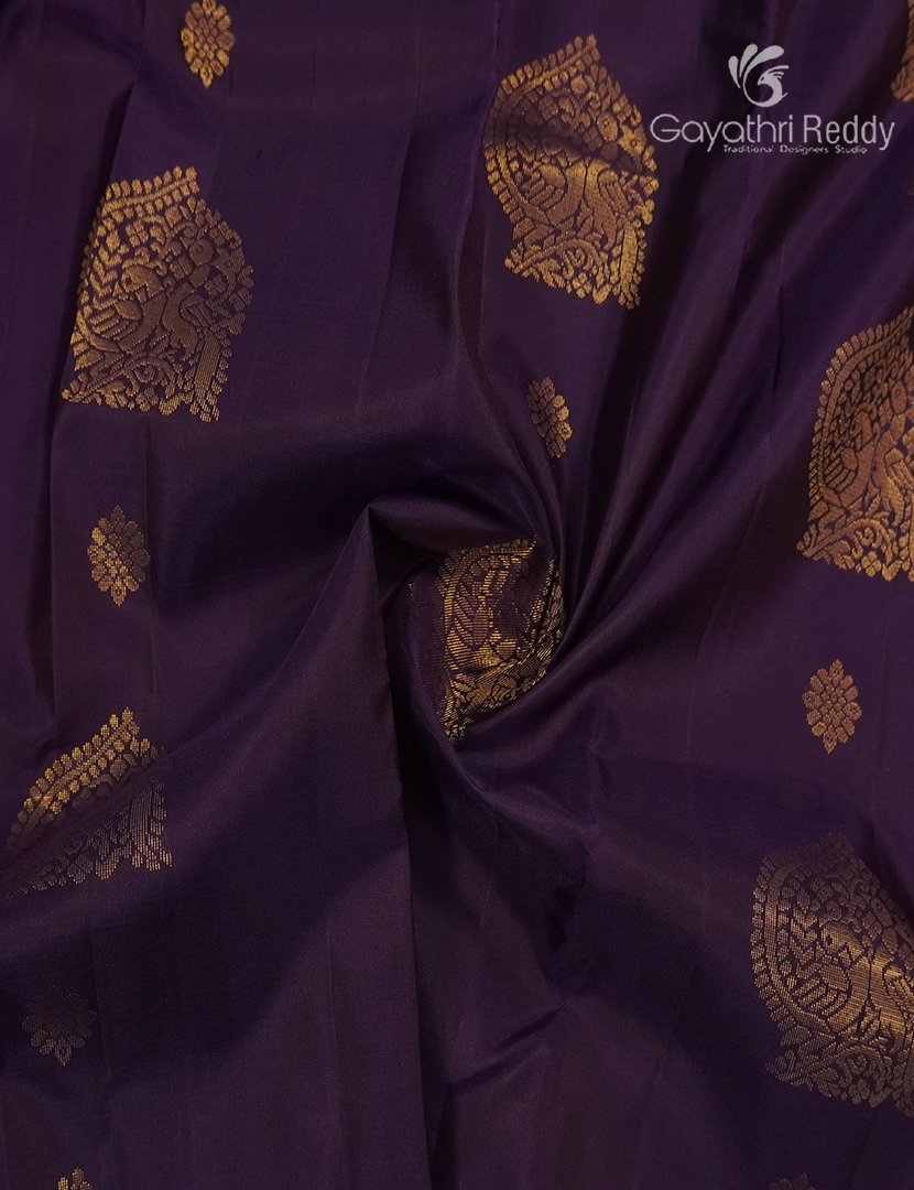 Pure Kanchipuram Silk Saree in Deep Purple and Deep Rama Green