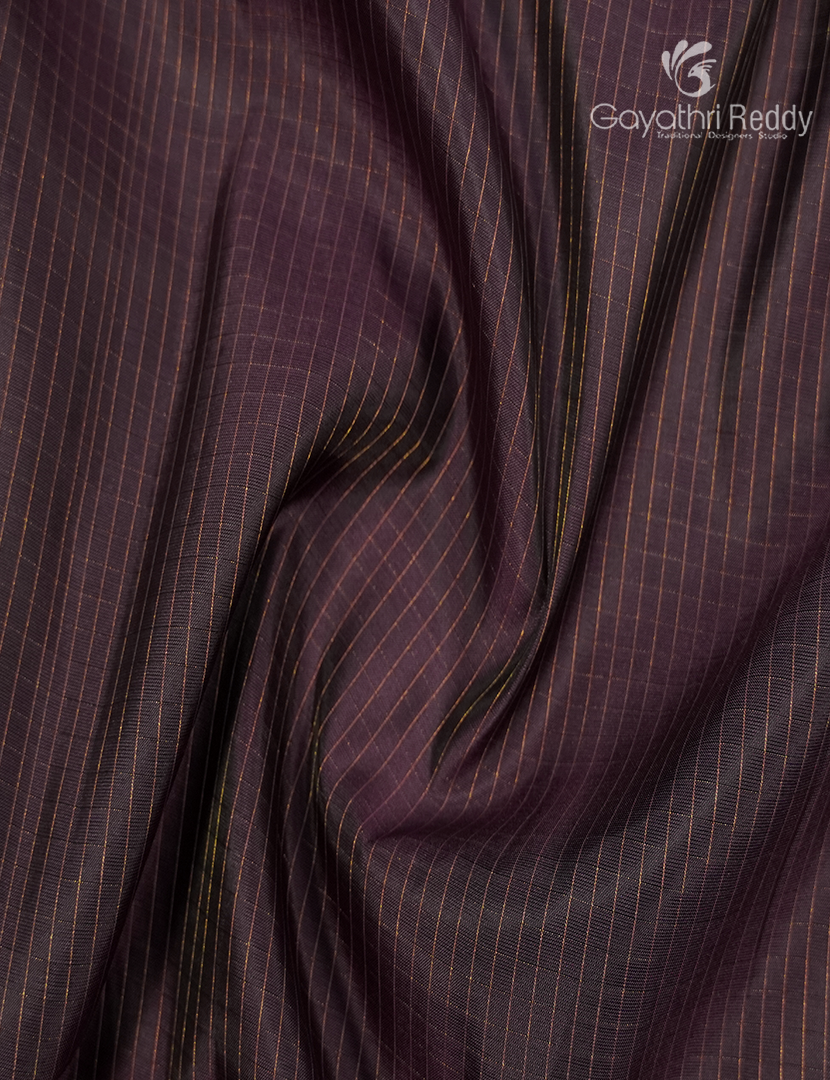 Pure  Kanchipuram Light Weight Silk Saree in Mauve Wine and Deep Brown
