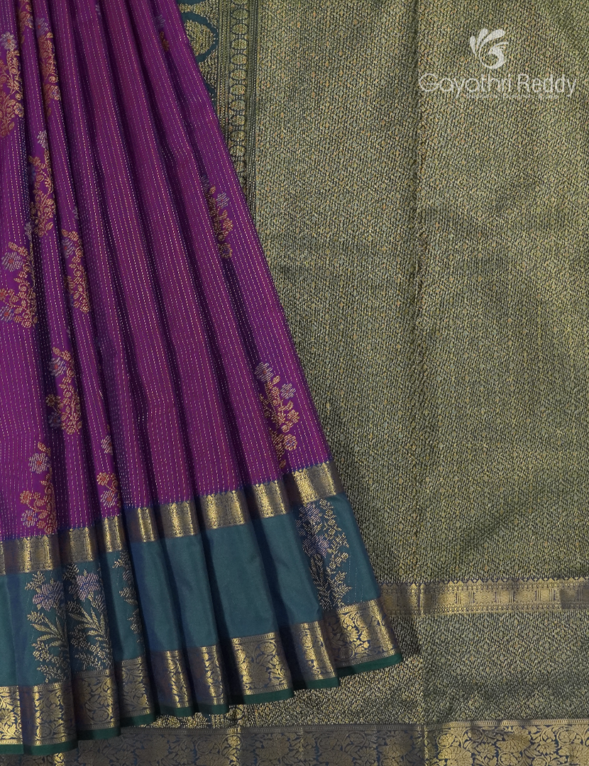 Semi Kanchipuram Silk Saree in Deep Magenta and Deep Peacock Green