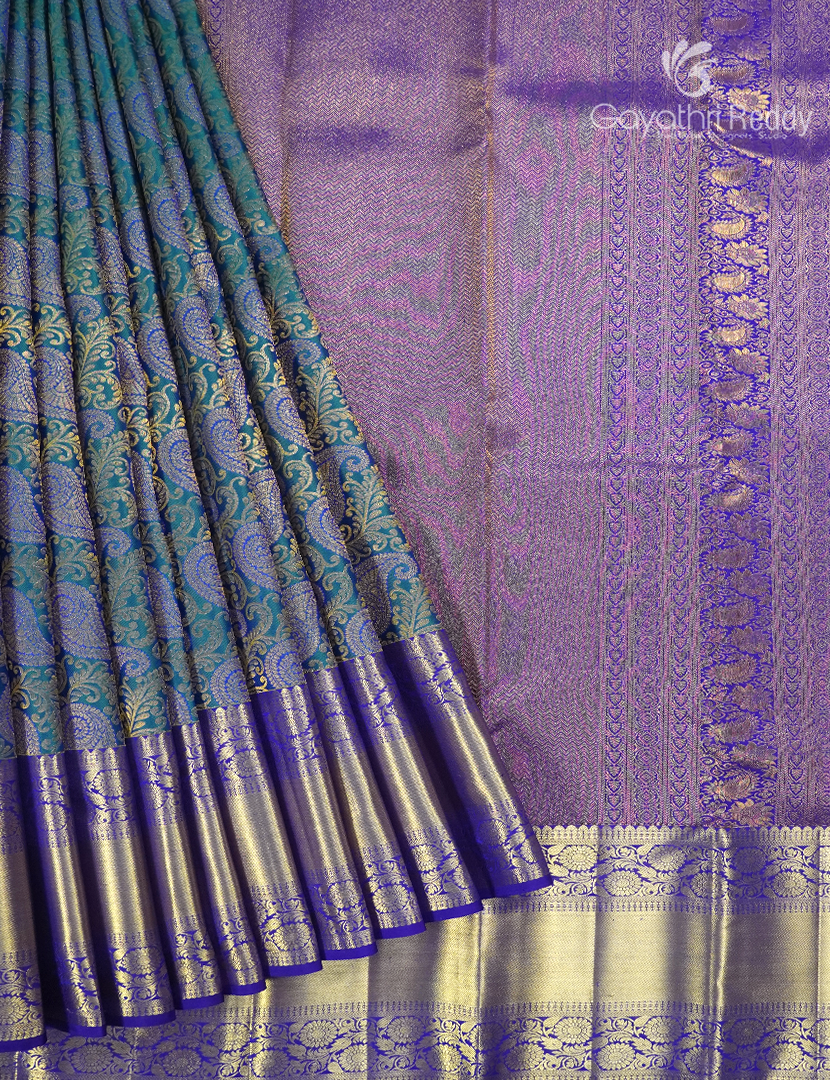Pure Kanchipuram Silk Bridal Saree in Dual tone of Peacock blue and Peacock Green