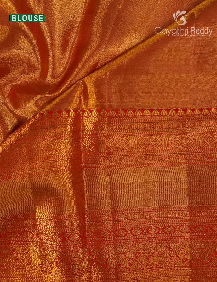Pure Kanjivaram Wedding Silk in Gold and Bridal Red