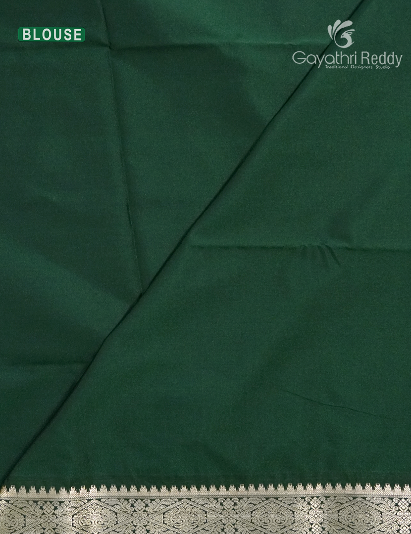 Soft Silk Saree in Deep Onion Pink and Deep Green