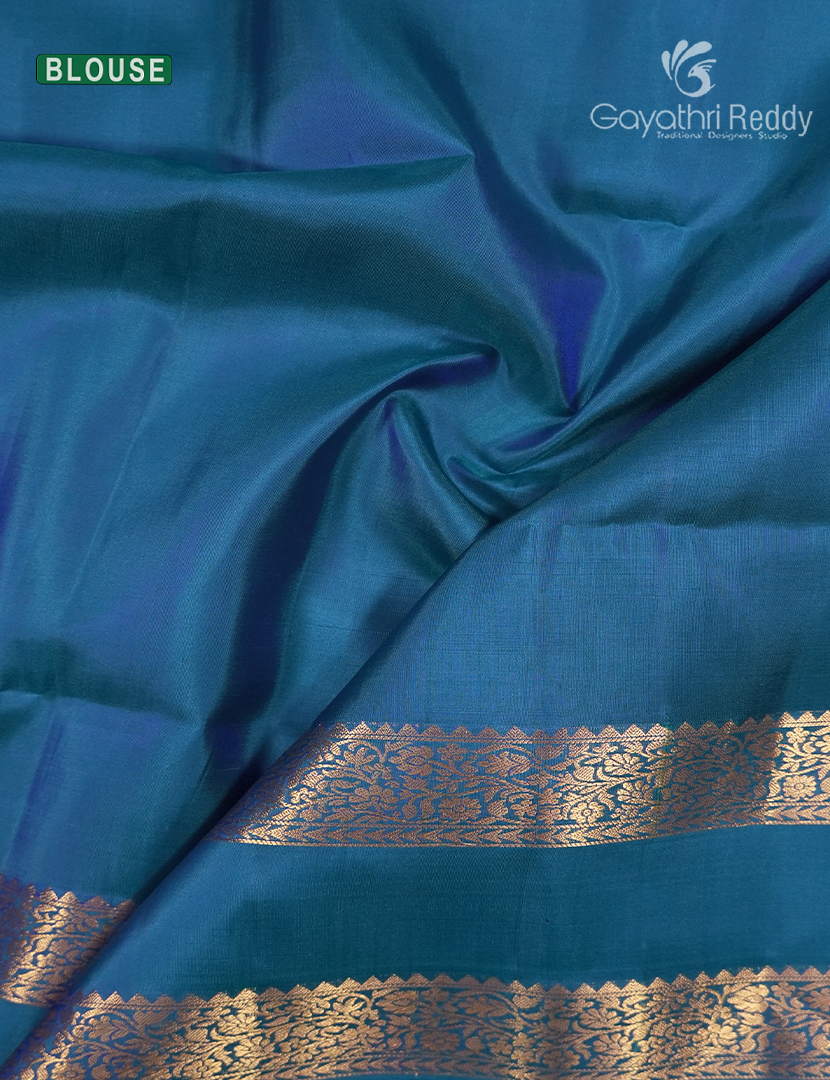 Pure Kanchi Soft Silk Saree in Dual Tone of Magenta and Teal Blue