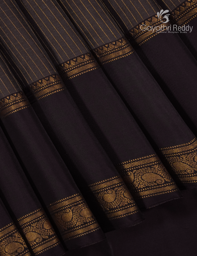 Pure  Kanchipuram Light Weight Silk Saree in Earthy Brown and Deep Brown