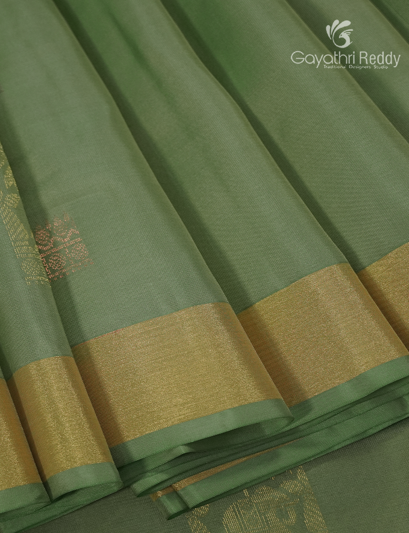 Pure Kanchipuram Silk Saree in Pista Green ( Small Borders )