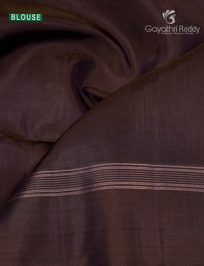 Pure  Kanchipuram Light Weight Silk Saree  in Magenta and Brown