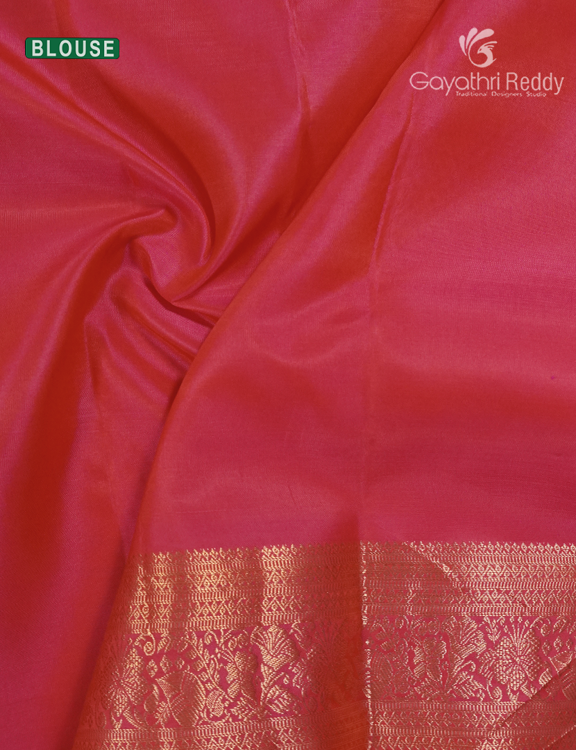 Pure Kanchipuram Silk Saree in Peach and Flamingo Pink