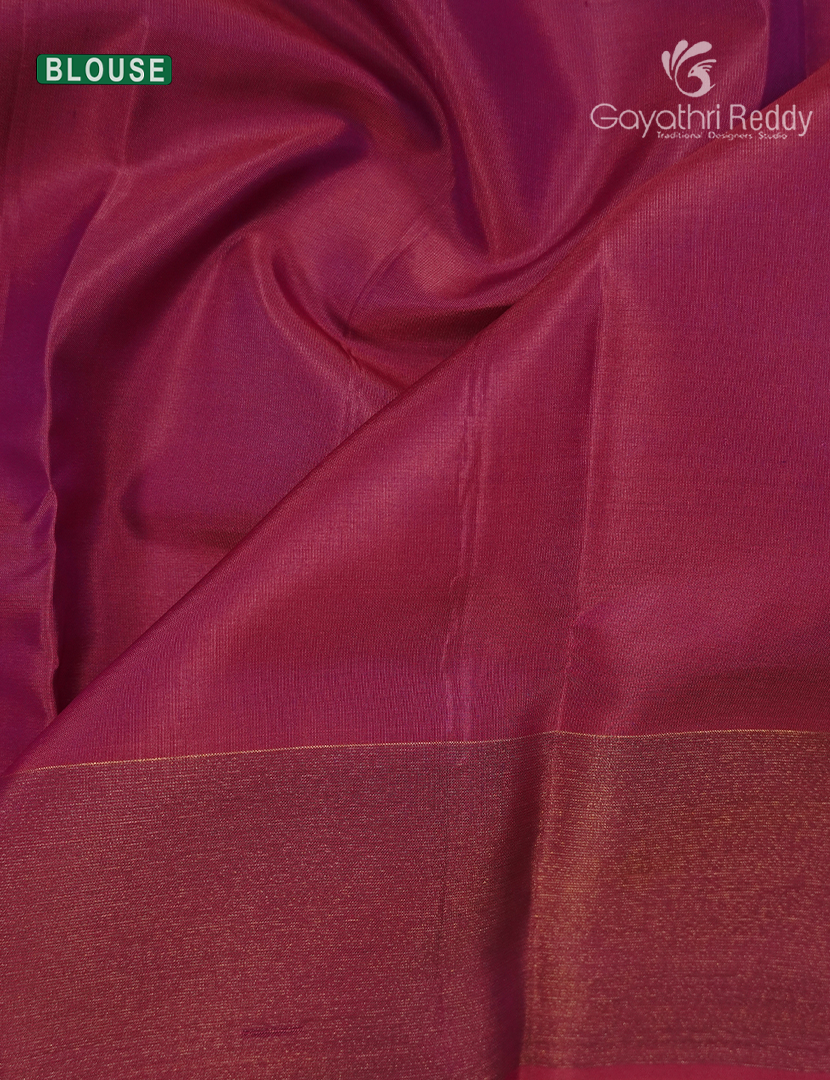 Pure Kanchipuram Silk Saree in Deep Jamun ( Small Borders )