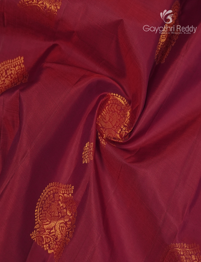 Pure Kanchipuram Silk Saree in Red and Green
