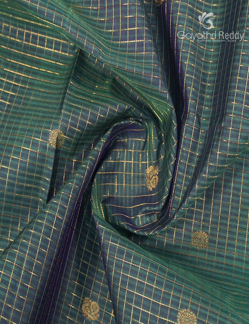 Pure Kanchipuram Vintage Silk Saree in Grey and Purple