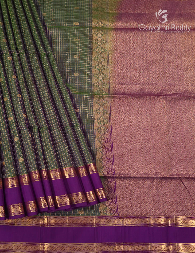 Pure Kanchipuram Vintage Silk Saree in Olive Green and Purple