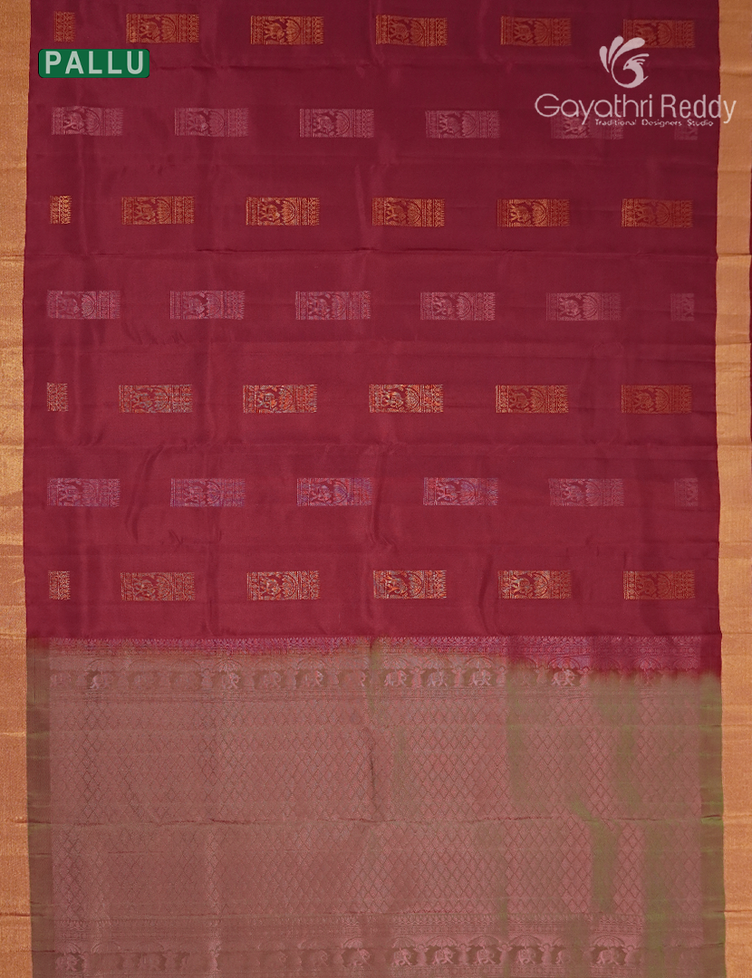 Pure Kanchipuram Silk Saree in Maroon Red ( Small Borders )
