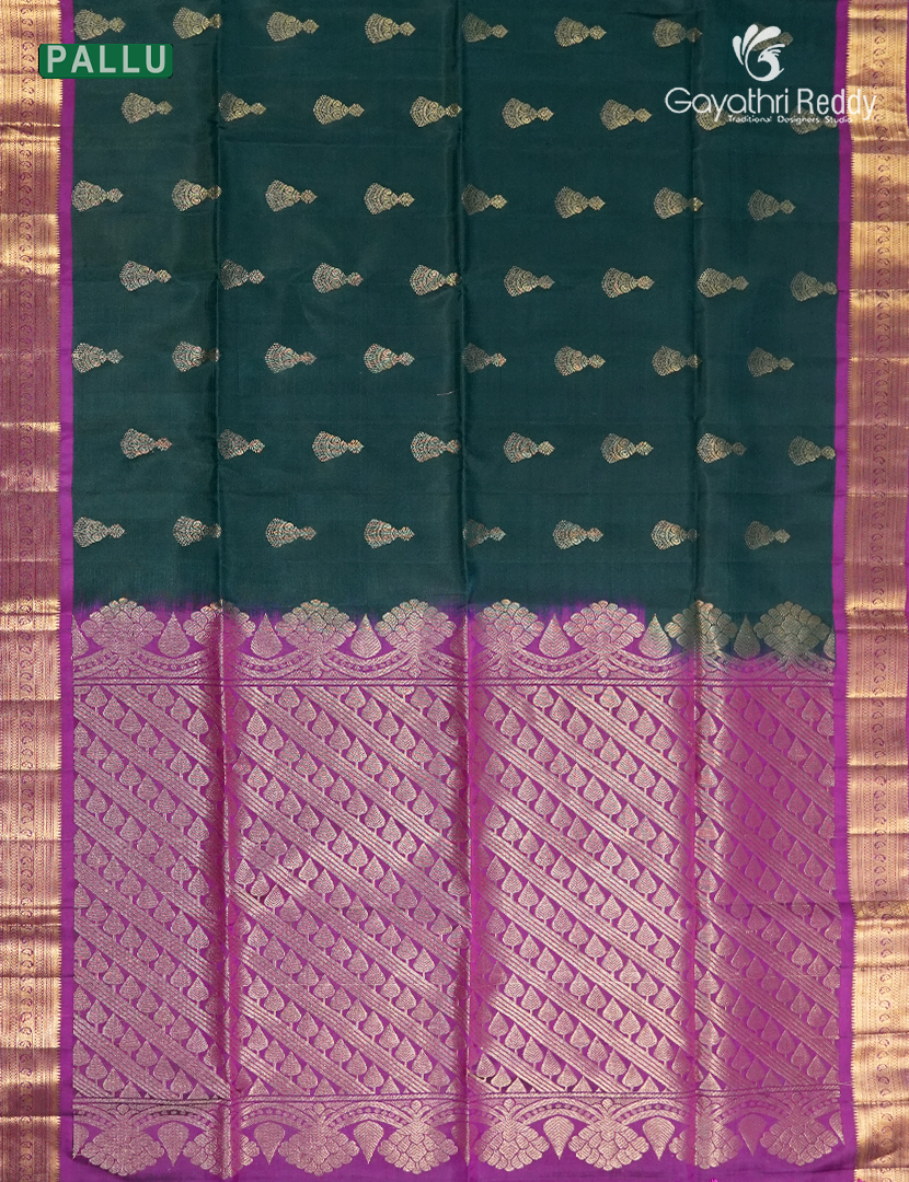 Light weight Kanchipuram Silk Saree in Bottle Green and Magenta