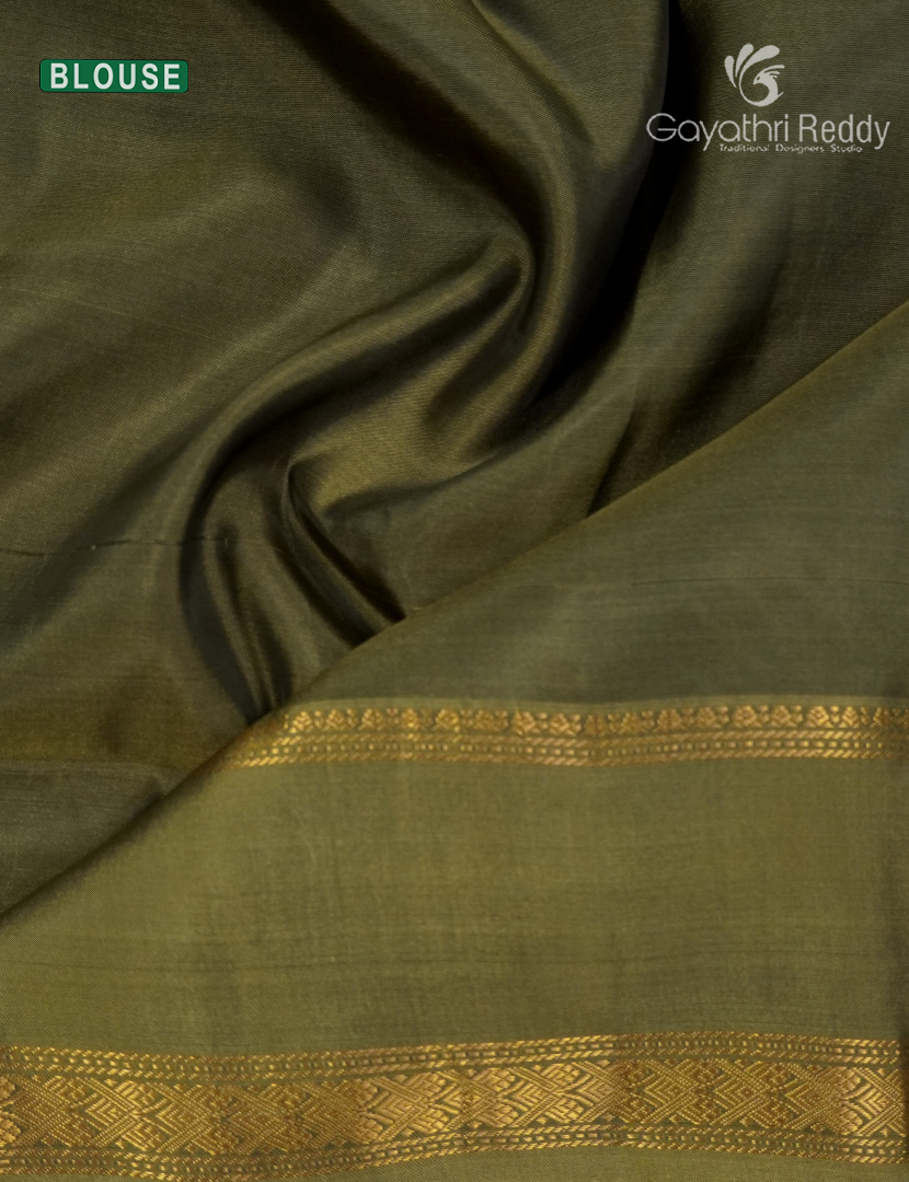 Pure  Kanchipuram Light Weight Silk Saree in Deep Brown and Sage Green