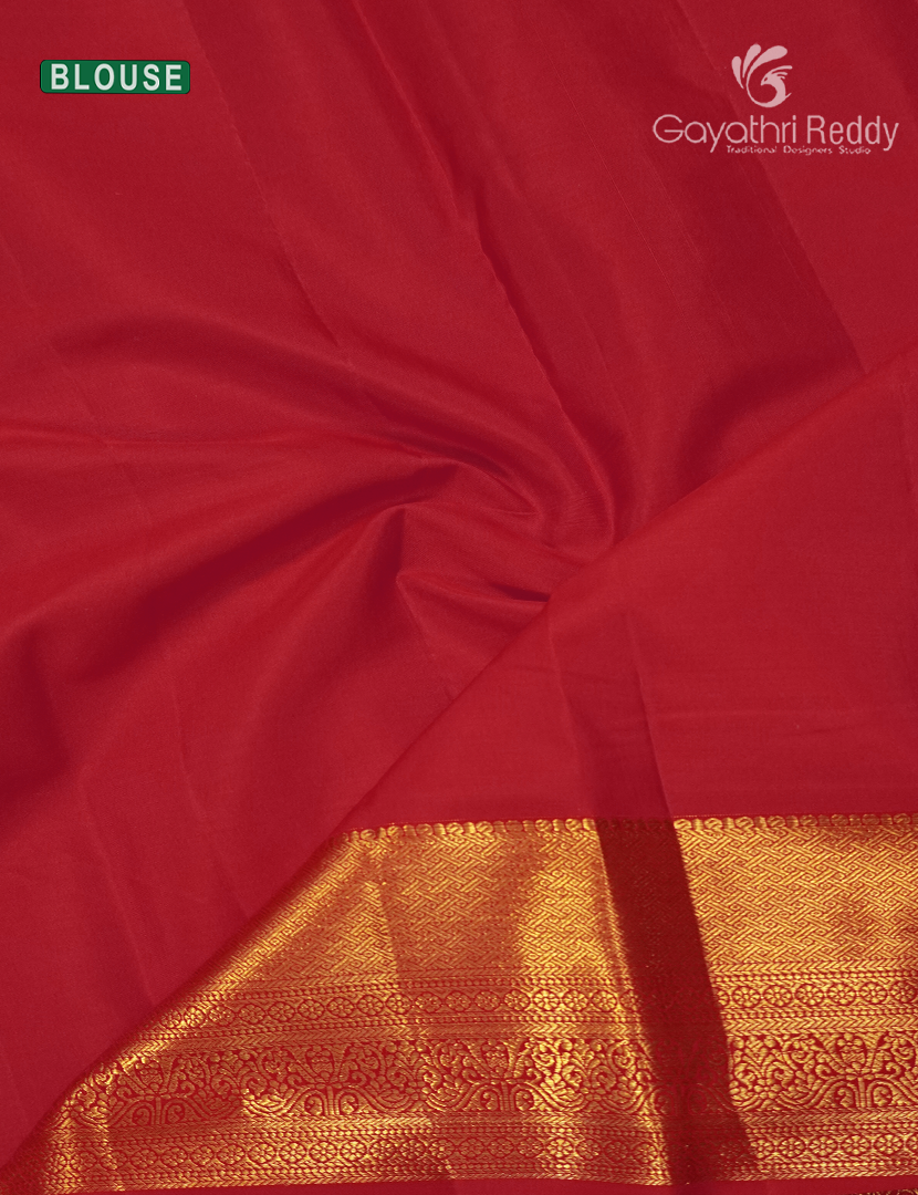 Pure  Kanchipuram Silk Saree in Bridal Red ( Brocade Pattern )