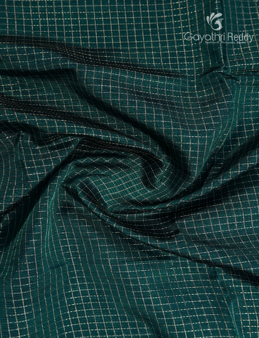 Pure Mangalagiri Langa Voni Set in Red and Bottle Green