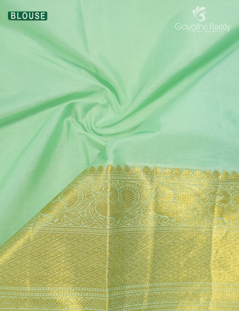 Pure Kanchipuram Silk Saree in Violet and Mint Green