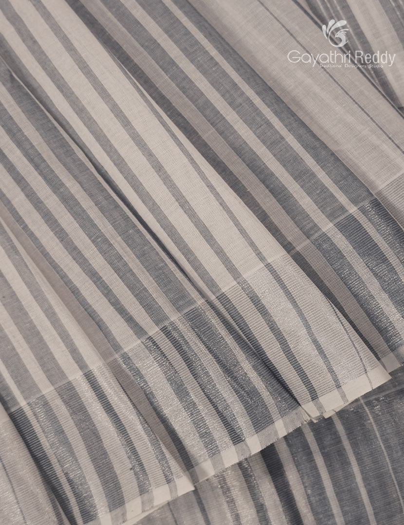 Pure Kanchi Cotton Saree in Cream and Grey