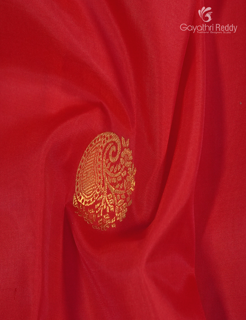 Pure Kanchipuram Silk Saree in Red and Baby Pink