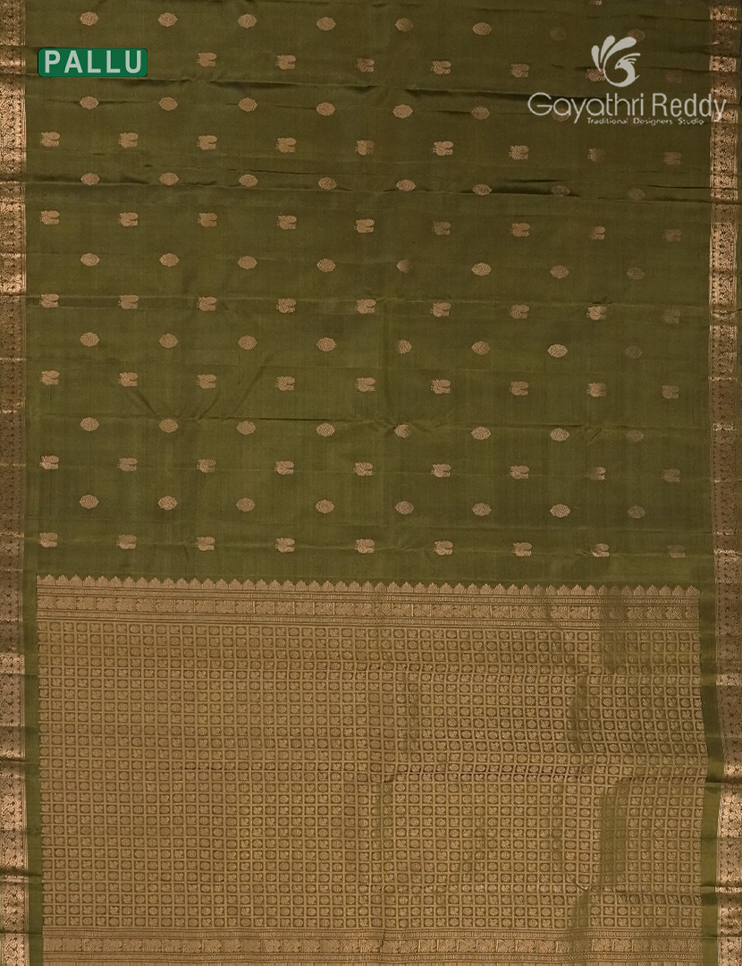 Pure Kanchipuram Silk Saree in Deep Olive Green   (Small Borders )
