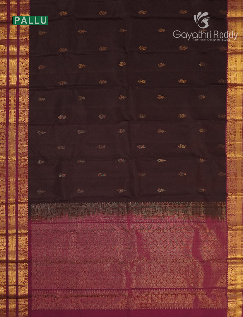 Pure Kanchipuram Silk Saree in Deep Brown and Deep Magenta