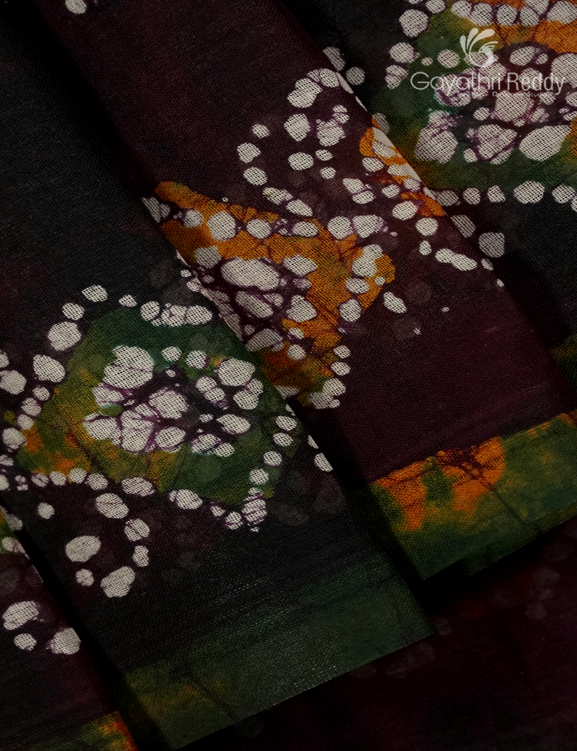 Cotton Batik Print Saree in Deep Maroon