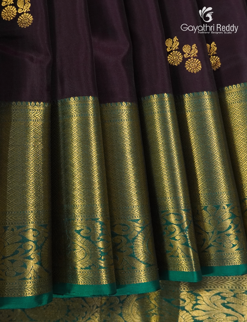 Pure Kanchipuram Silk Saree in Deep Wine and Deep Rama Green