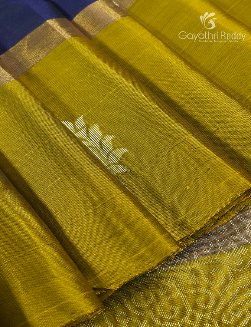 Pure Kanchipuram  Festive Silk in Navy blue and drymehendi