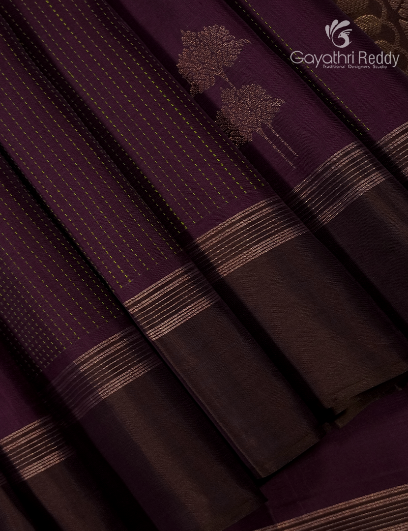 Pure  Kanchipuram Light Weight Silk Saree  in Magenta and Brown