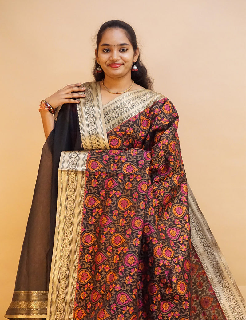 Royal Looking Yellow Black Combination Sanganeri Print Cotton Saree with  Blouse