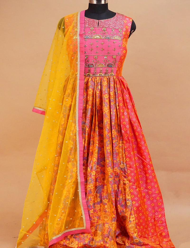 Beautiful pink and orange color combination floor length long frock with  net dupatta. 2022-04-11 25 April 202… | Long frocks, Floral anarkali, Floor  length anarkali